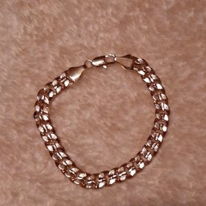 Doesn't fit me to big